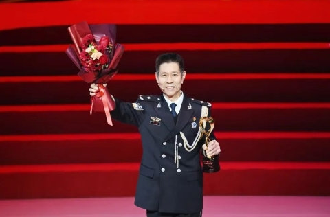  合川民警彭勇获2024年度"感动重庆十大人物"