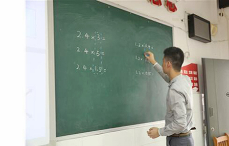 他的无声课堂——区特殊教育学校教师王金鑫