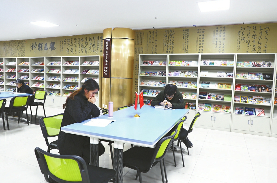 12月1日,记者从区图书馆获悉,我区首家24小时自助借阅城市书房(以下