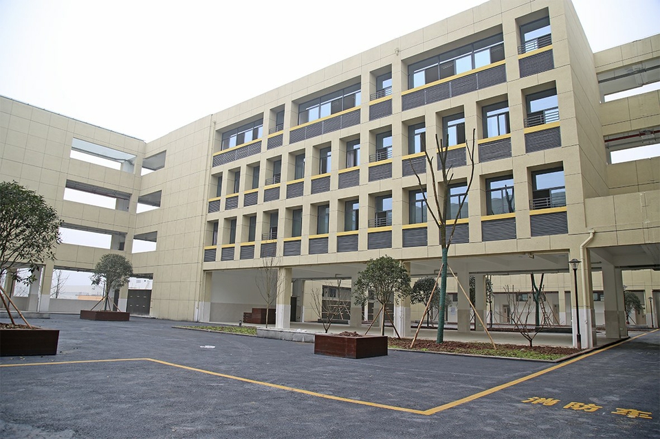 投资1.3亿元新建成的花果小学