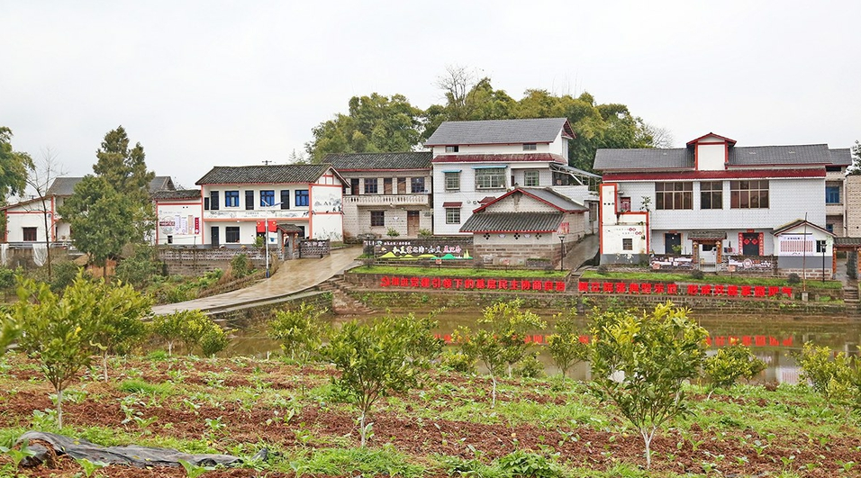 钱塘镇努力建成成渝后花园幸福新钱塘