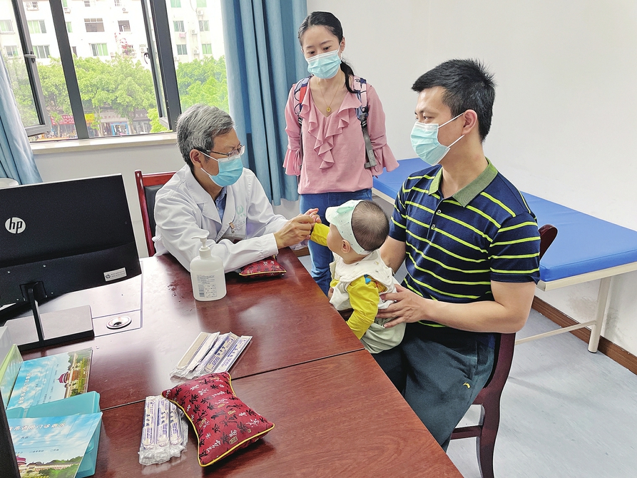 名中医秦小平,中医儿科硕士研究生周双双三位医生将分别在每周周二