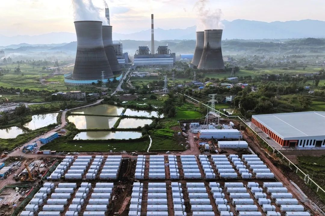 标志着重庆市乃至西南地区成功带电运行位于我区双槐镇的新型储能电站