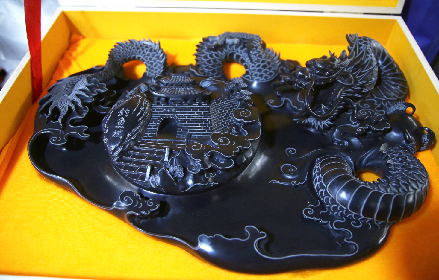 合川非遗风采合川峡砚千雕百刻石上生花