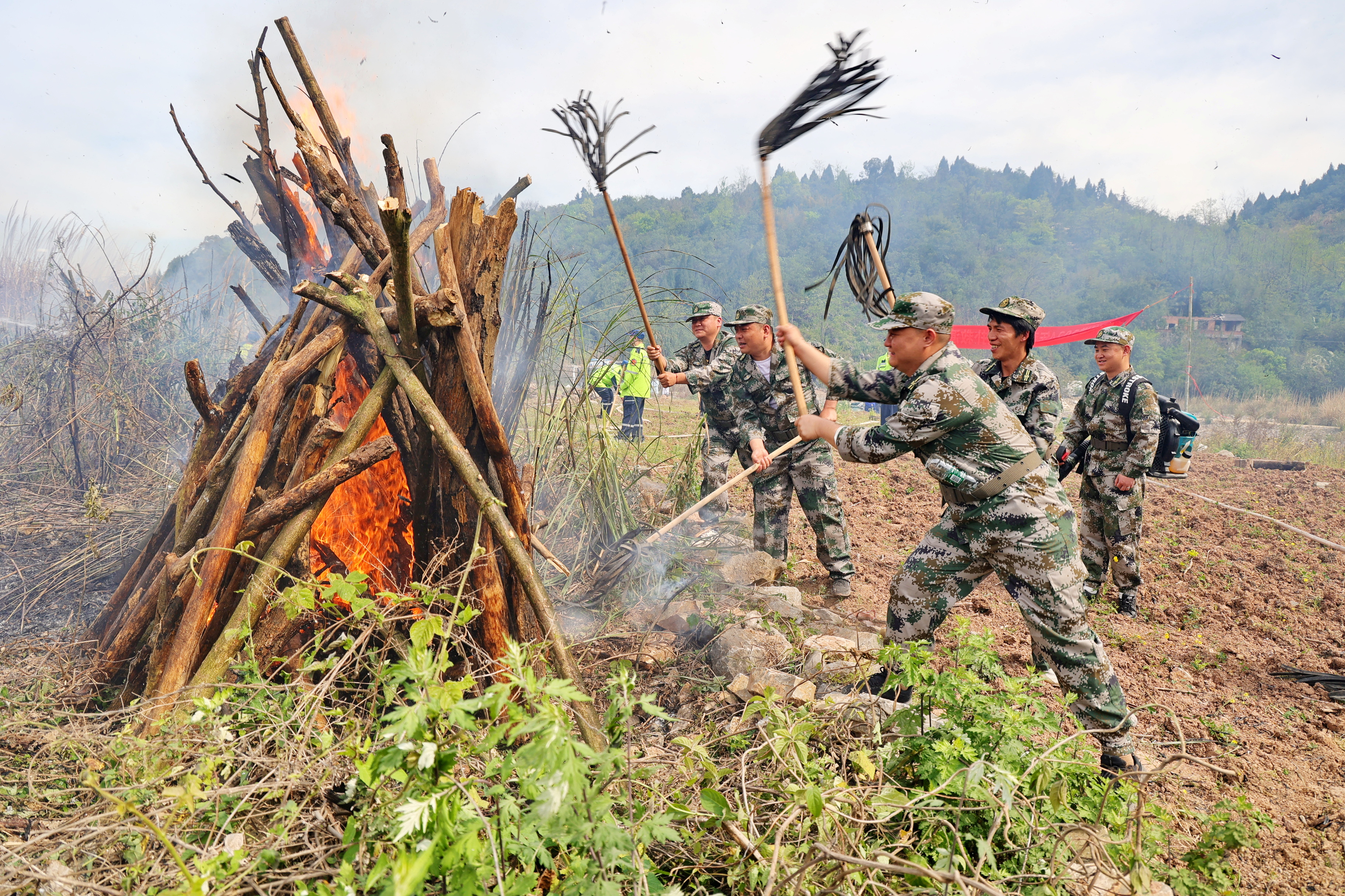 防山火于未"燃" 筑牢百姓"安全网" - 今日合川网